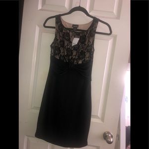 Lace black & cream dress